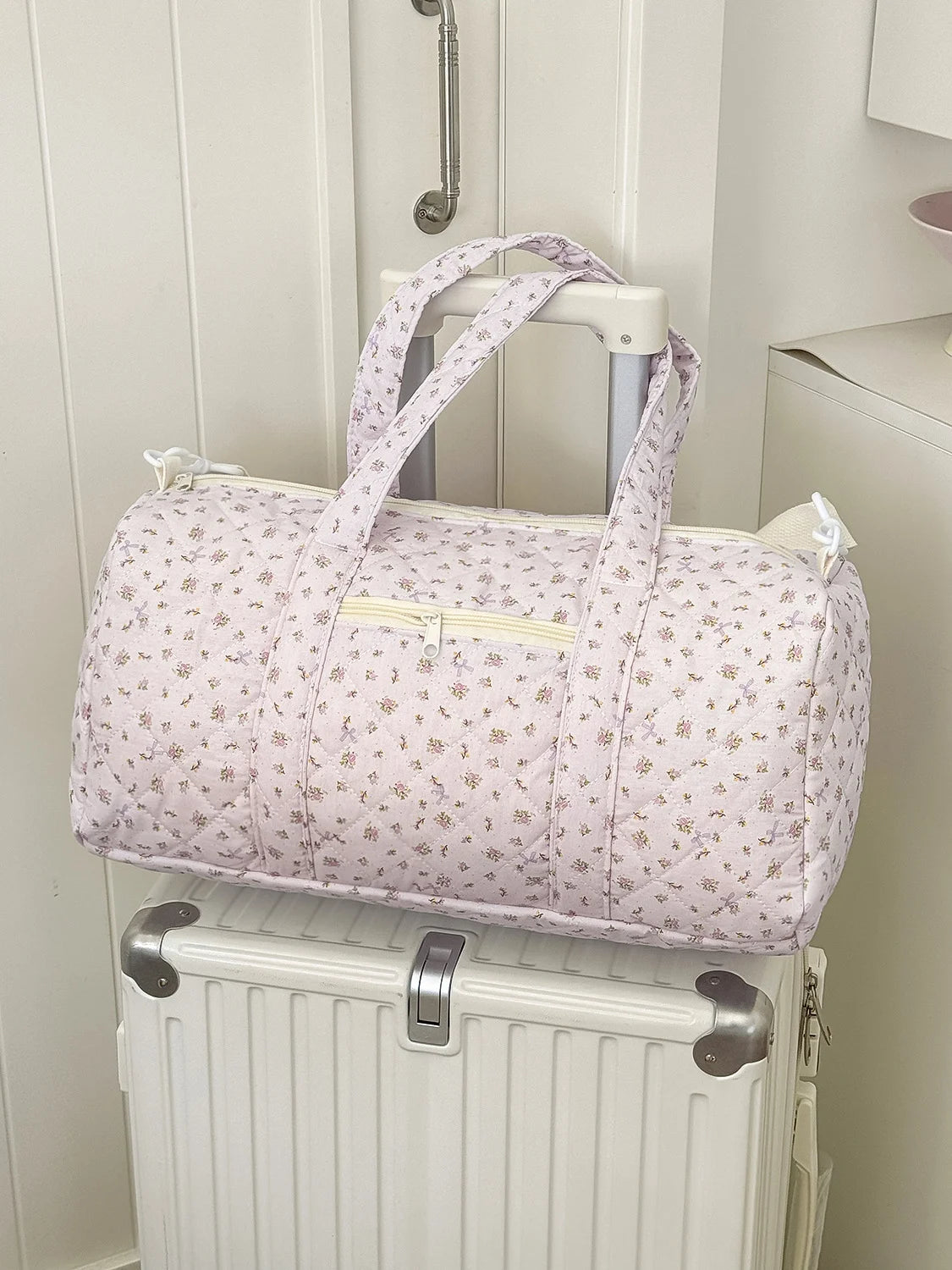 Large-capacity lightweight luggage bag, hand-held crossbody Boston bag, small floral quilted travel bag, ins style