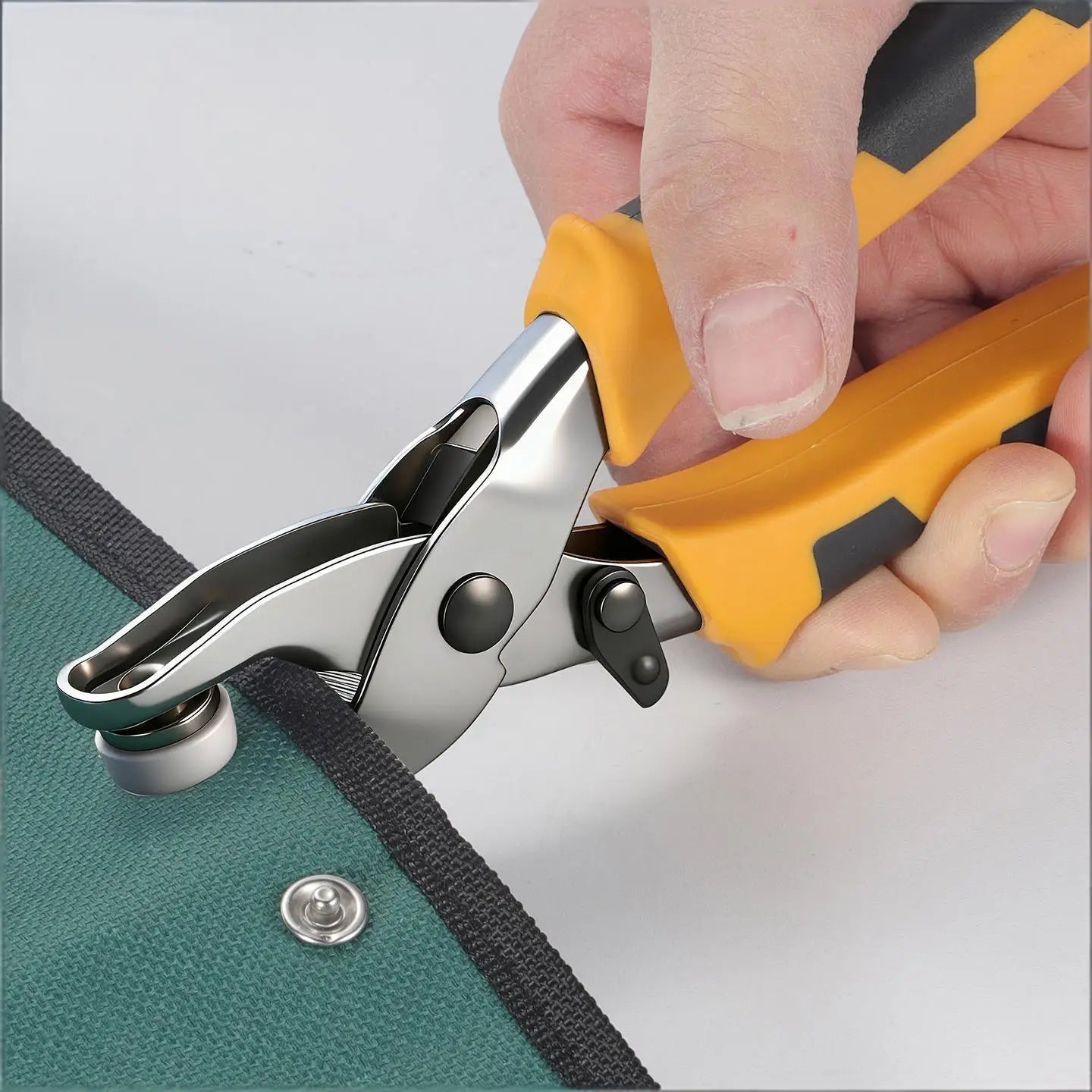 Leather Punch Eyelet Tool Belt Hole Punch Pliers, Hole Puncher Eyelet and Snap Setting Pliers Great for Crafts, DIY, Dog Collars