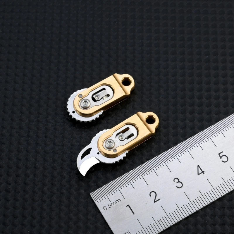 Mini D2 Steel Folding Pocket Knife Outdoor Self-defensee Folding Knifes Keychain Multitool Pocket Keyknife Camping Equipment