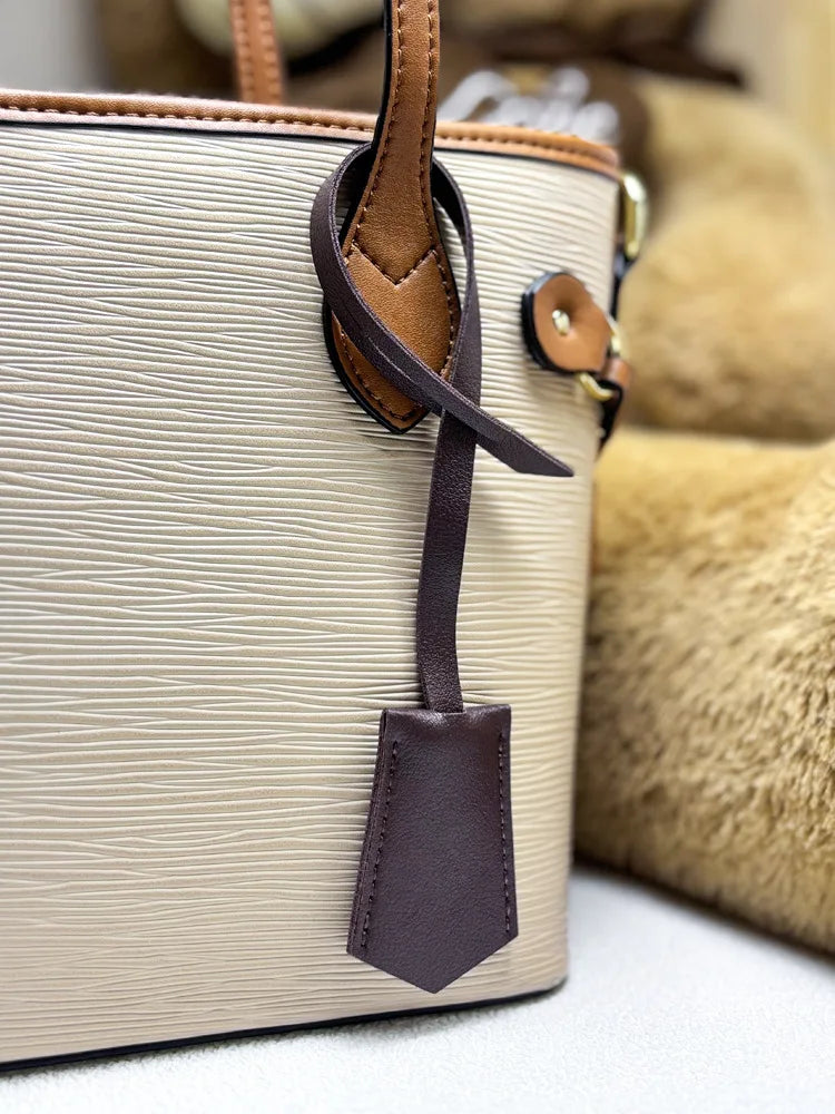 Free Customizable letter new PU leather bag accessories multi-color personalized luggage tag pendant in stock boys and girls