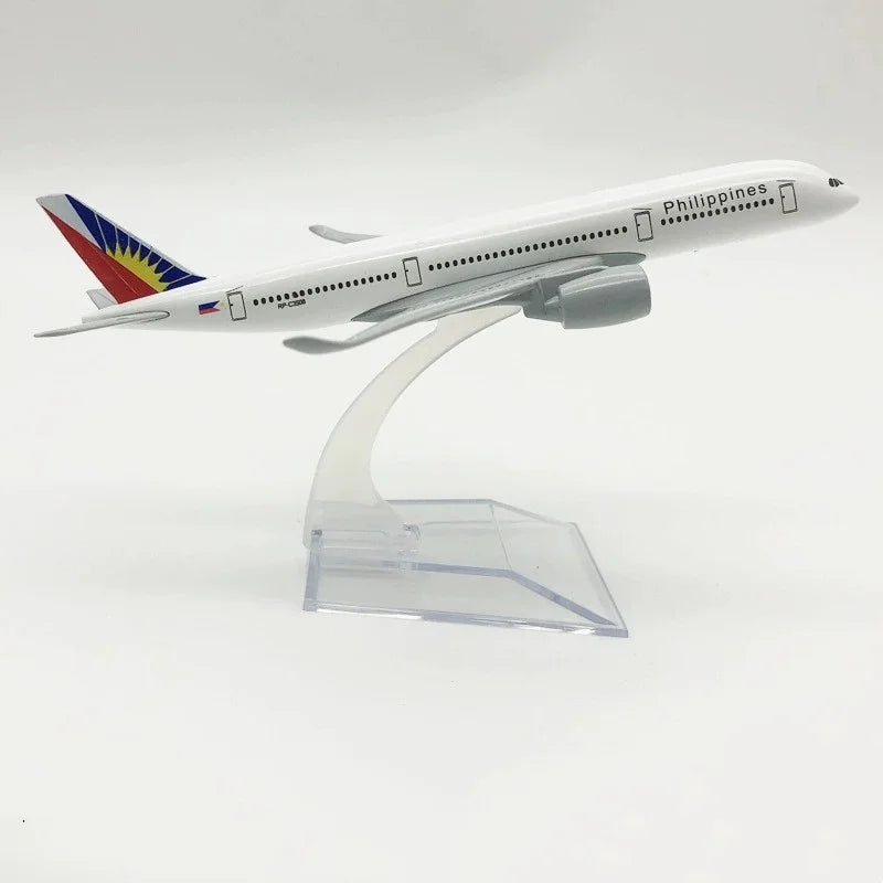 16CM Scale Plane A350 Aircraft Model Alloy Metal Diecast Airplane Toy Children Kids Gift A350 Series Miniature for Collection