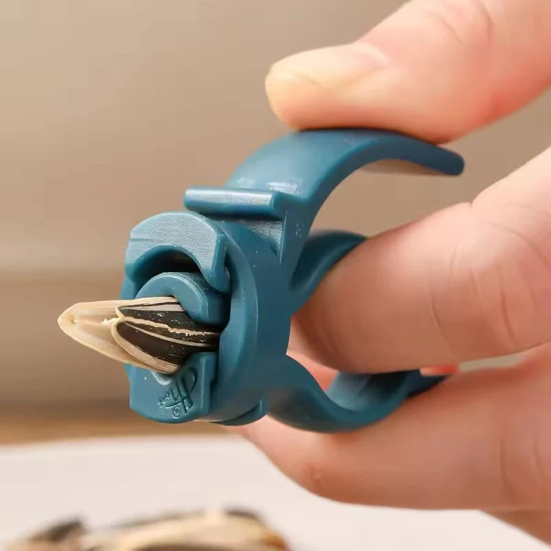 2Pcs Sunflower Seed Cracking Pliers Multi Color Handheld Peeler Easy Use Teeth Hand Protection Tool