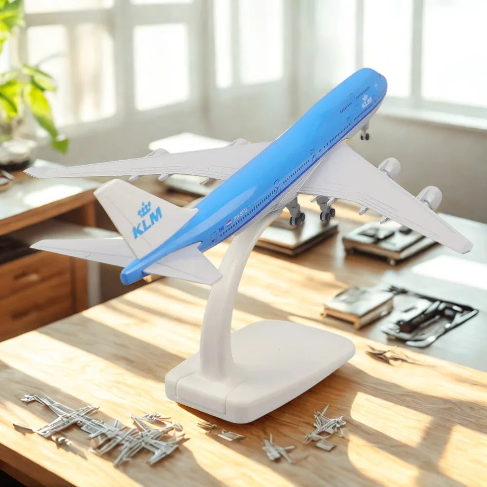 747 Airplane Models Toys 20CM Scale KLM Dutch Alloy Diecast Airport Model for Child Toy Gift and Collection