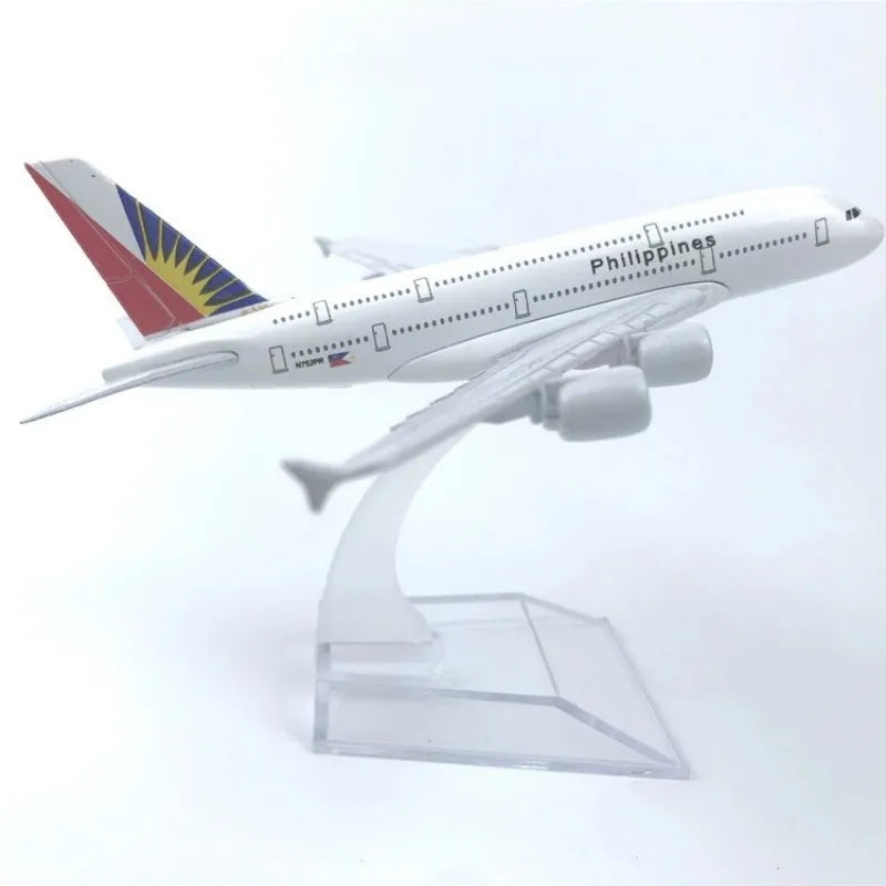 Emirates A380 Airplane Diecast Metal 1/400 Scale Aircraft 16CM Collectible Miniatures Model Planes Boys Toys Displays