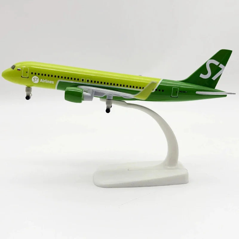 20cm A320 Siberian S7 Airlines Airplane Model Metal Replica Plane Model Simulation Passenger Aircraft Static Gift