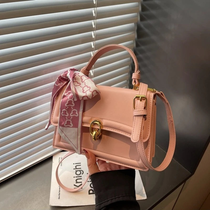 Foreign Style Handbag Hand Carry Out White Bag Women 2026 New Crossbody Package Niche Fashion Messenger Pack Ins Versatile Bags