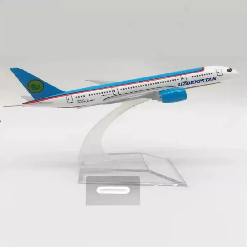 16cm Simulation Alloy Aircraft Uzbekistan Airways B787 Model Airplanes Toy Diecast 1/400 Scale Plane Model Display Miniature