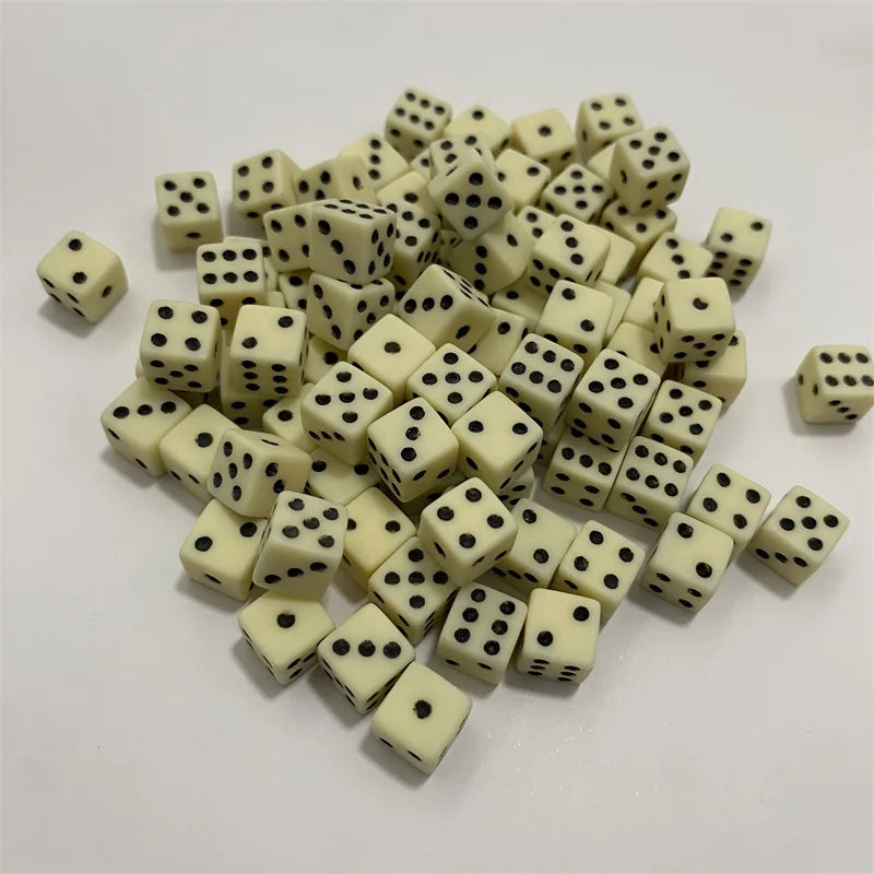 50Pcs/lot 8*8*8mm 6colors Plastic White Gaming Dice Standard Six Sided Cube For Decider Birthday Parties Board Game