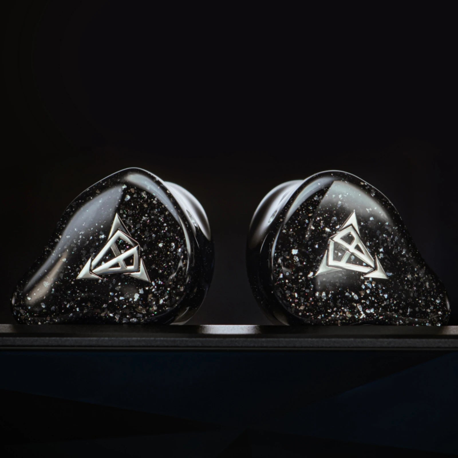 Hisenior-Mega7 4BAs(Sonion)+2BAs(Knowles) +1DD 7-Drivers Hybrid HiFi IEM 4.4mm 0.78 2pin