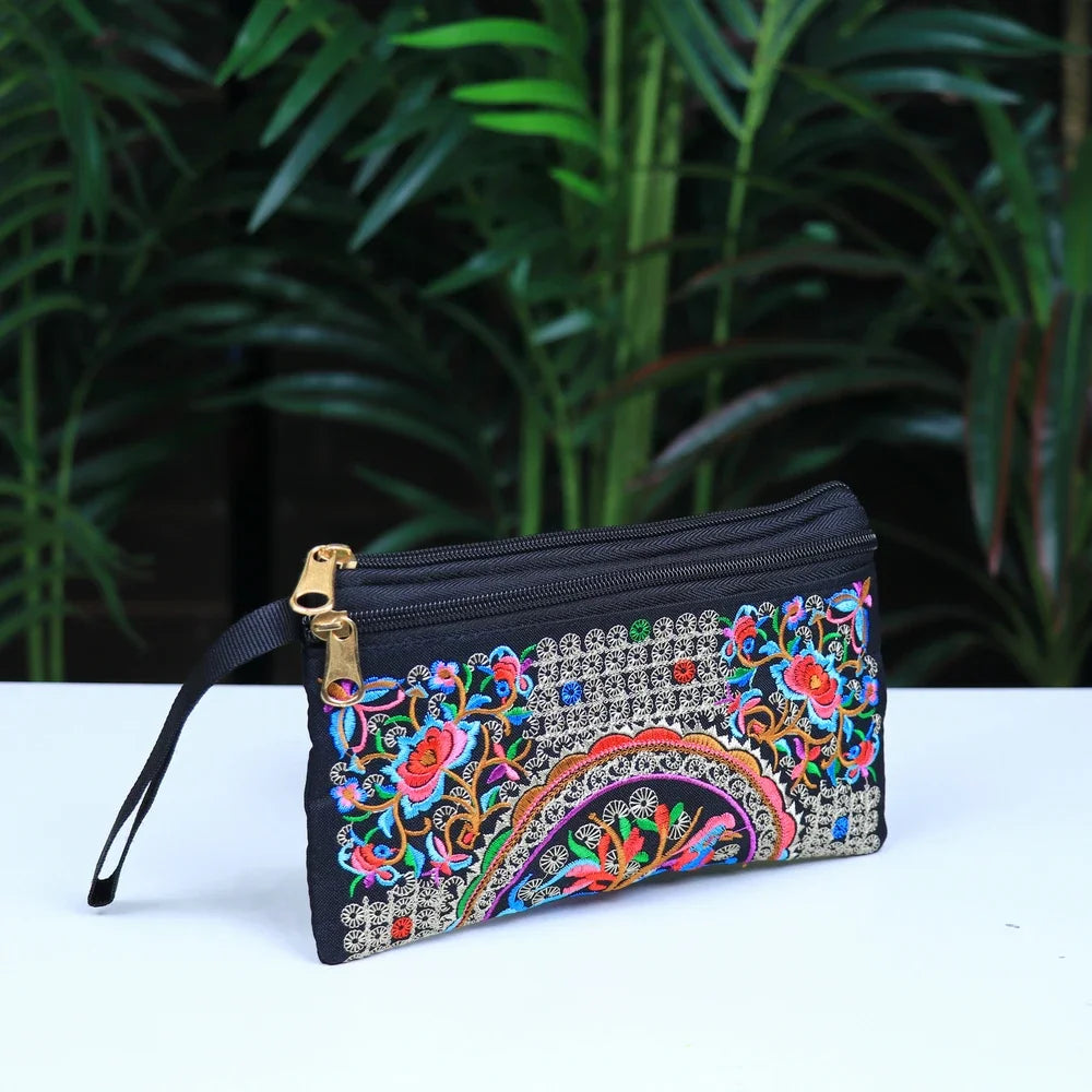 Ethnic Style Embroidered Handbag, Mobile Phone Bag, Coin Purse, Fashionable and Casual Ladies Handbags for Women Clutch Bag