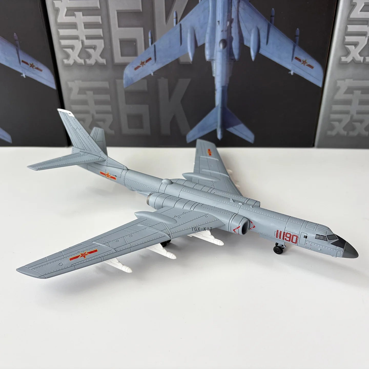 1: 144 Scale Diecast Chinese Air Force H6K Aircraft Models Alloy Strategic Fighter For Children Toy Planes Gifts Room Decoration