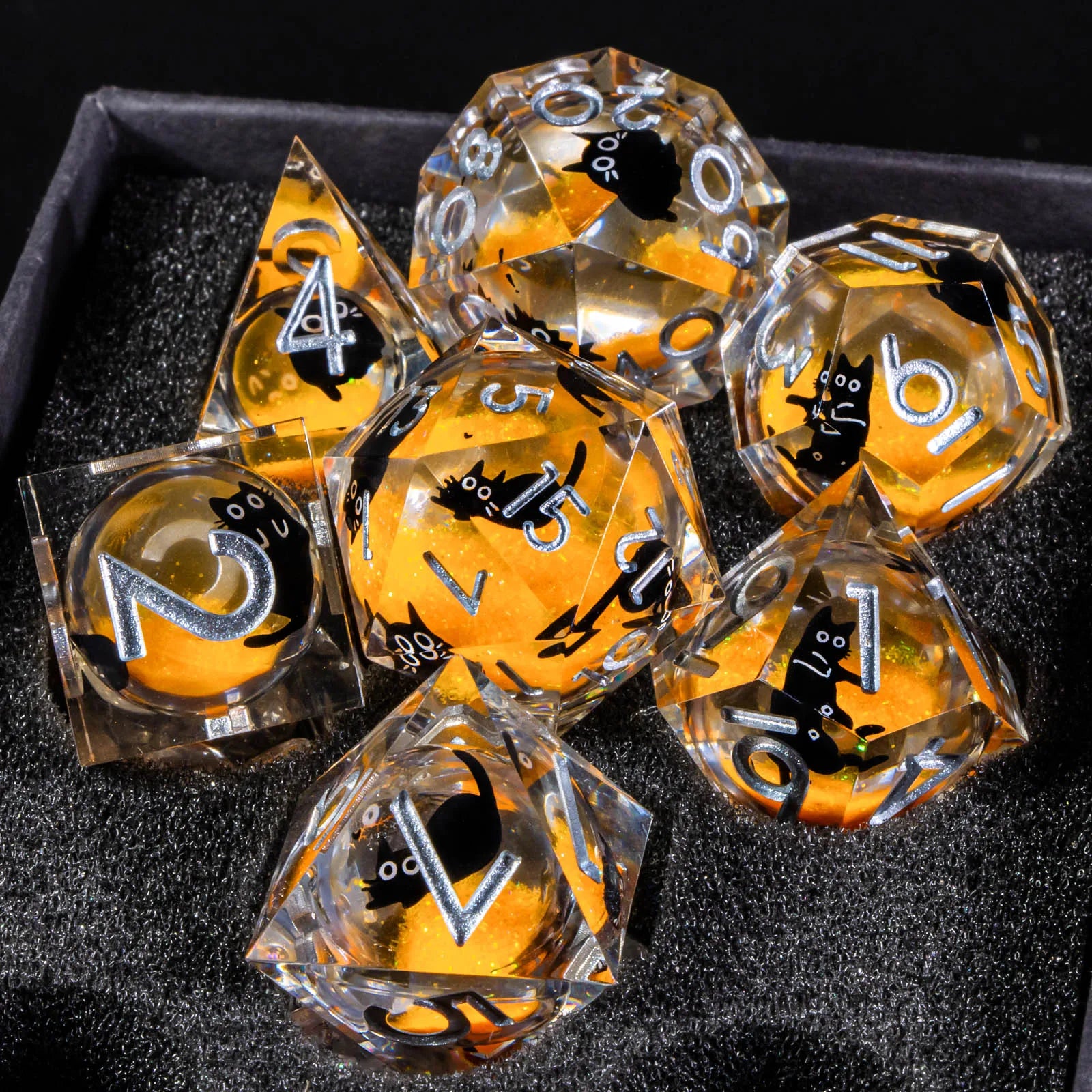 Cat Resin Dice Set DND, Liquid Core D&D Dice, Cute Dungeon and Dragon Dice, Sharp Edge Role Playing Dice D20 D12 D10 D8 D6 D4