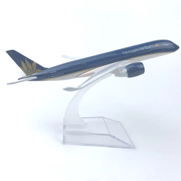 16CM Airbus A350 Aircraft Model Alloy Metal Diecast Airplane Toy  Children Kids Gift A350 Series Miniature Plane for Collection