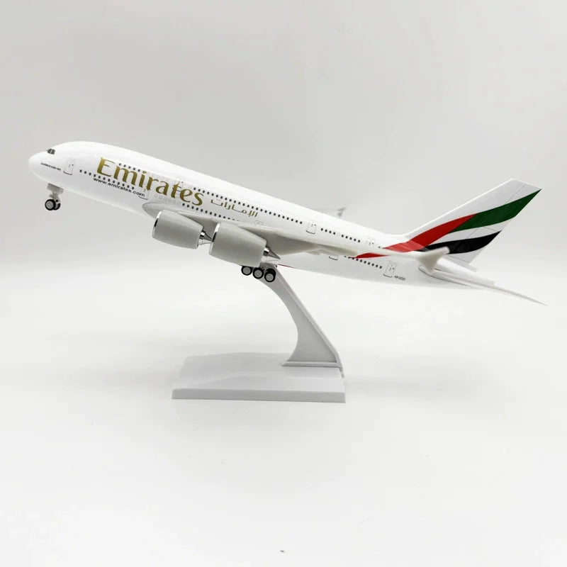 a380 30CM Airplane Models UAE/Emirates 1/240 Resin Scale Plane Airbus A380 Collectible Aircraft With Wheels Toy planes