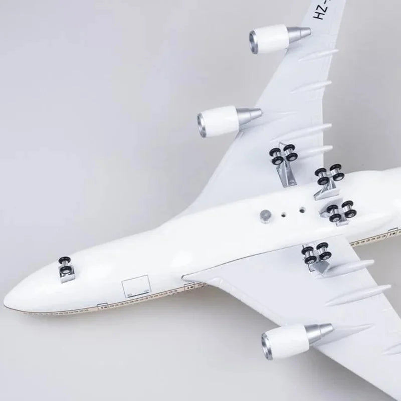 B747 Plane Model Saudi Arabian Airlines 47cm Resin Aircraft Models Toy Planes with Wheels and Lights for Collection Gift