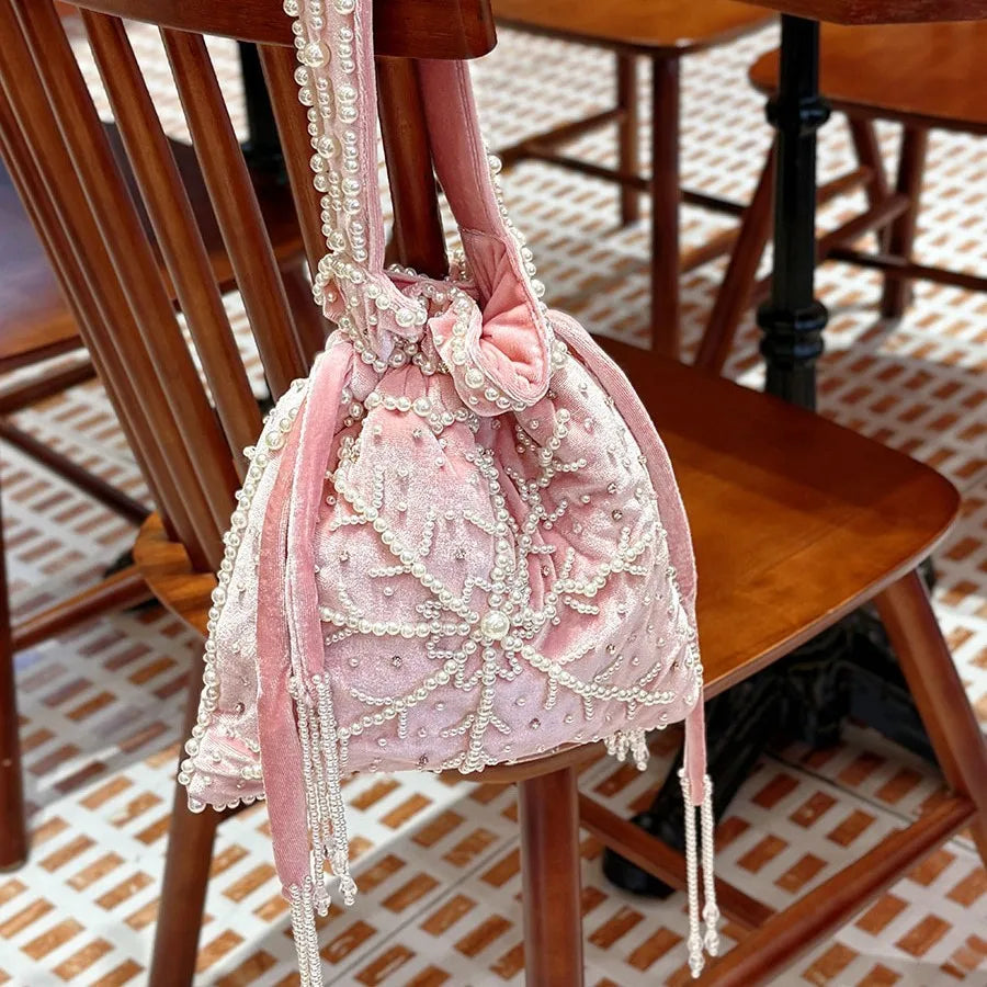 New Chinese hand-woven fringed beaded snowflake velvet bucket banquet bag temperament sweet underarm messenger bag