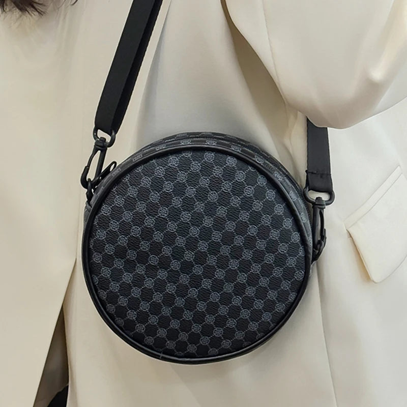 Neutral style round-shaped bag for men and women. Women's shoe bag with a single pocket. Suitable for travel.