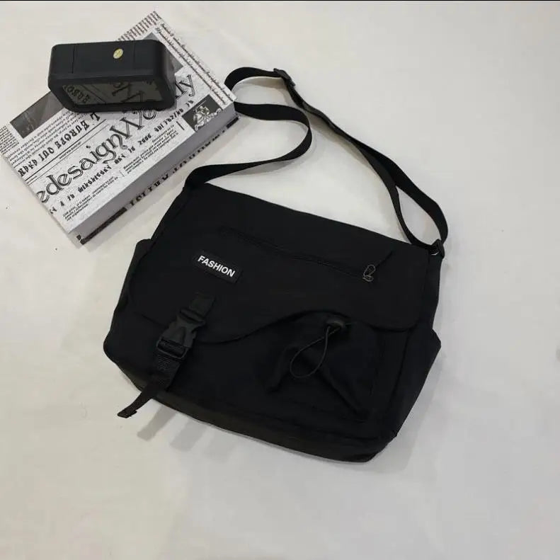 Men's Messenger Bag Japanese Fashion Large Capacity Handbags Shoulder Bag Casual Student Canvas Bag Nylon Tooling Crossbody Bags