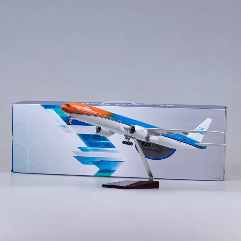 1:157 Scale Plane 47cm KLM Airways B777 Model Airplanes Diecast Resin Aviation Children's Day Birthday Toys With LED Lamp & Base