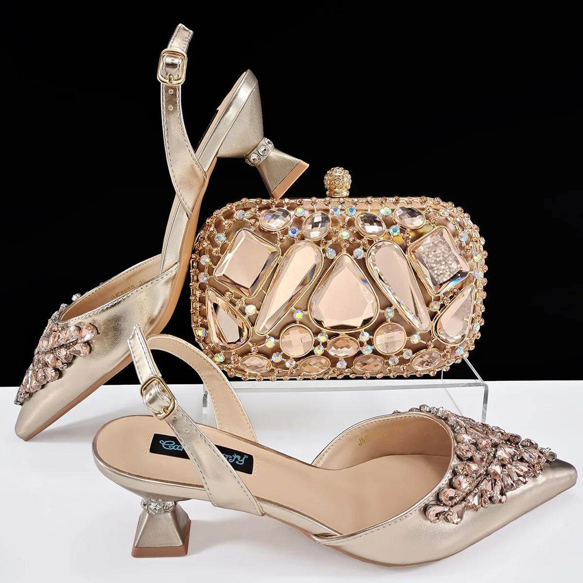 2025 Big Cryatal Italian Design African Women Shoes Matching Bag Pointed Toe Comfortable Heels for Party in Champagne Color