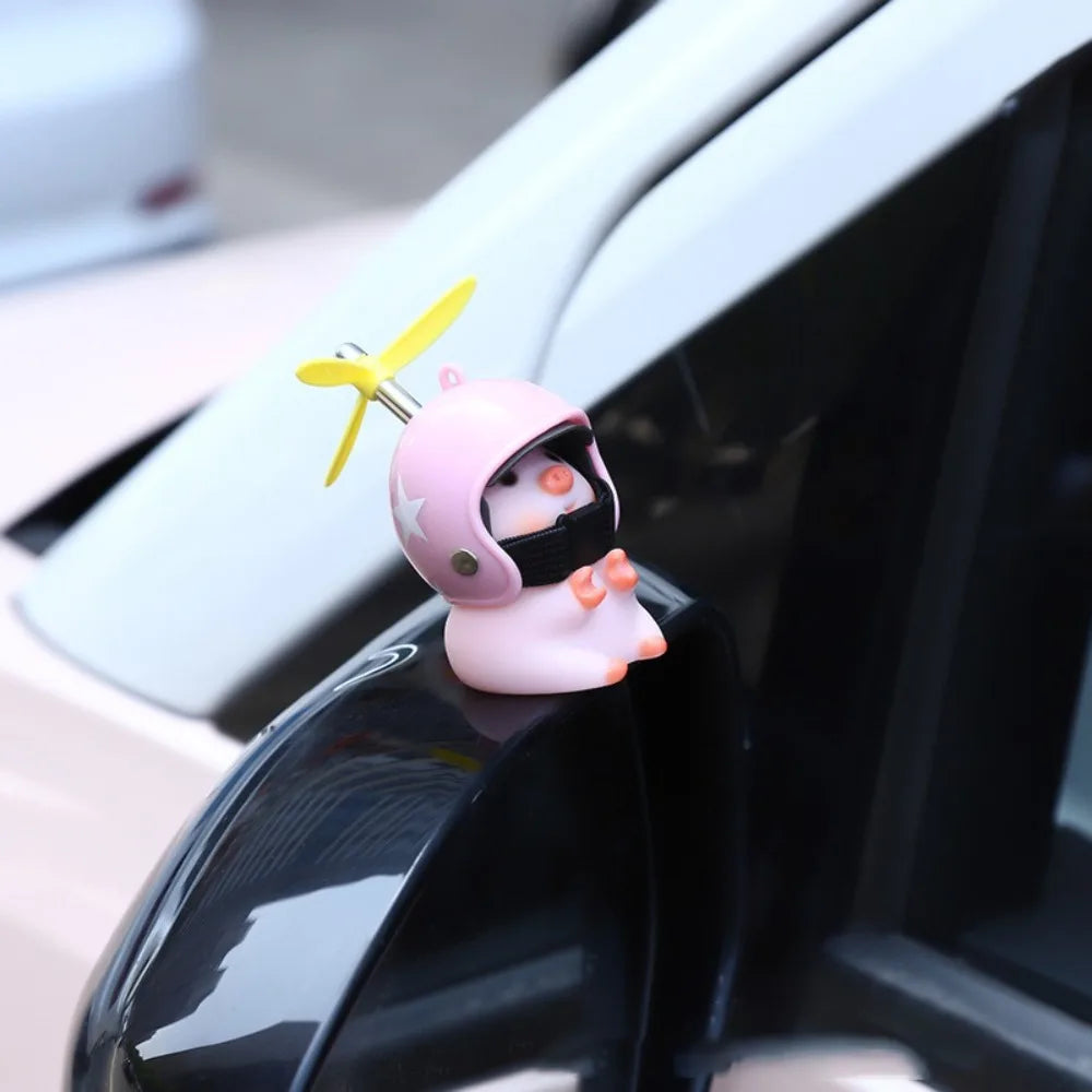 Pink Pig with Helmet Propeller Cute Little Wind-breaking Duck Road Bike Motor Helmet Riding Cycling Car Cute Ornament Decor