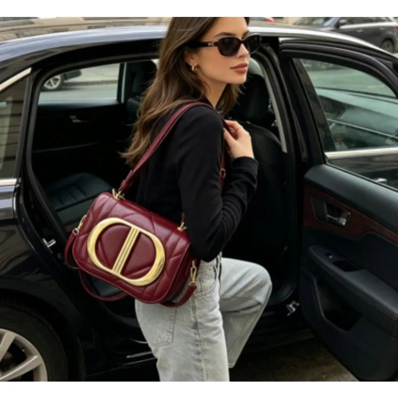 Sophisticated Diaper Bag Women's Leather Crossbody Bag Luxury Vintage Tote Minimalist Designer Large Capacity Elegant