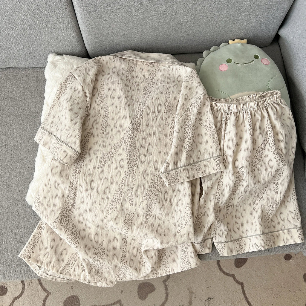 Women's Summer Thin Pajamas with Leopard Print Pattern, Short-Sleeved Shorts, Sweet and Cute, Can Be Worn Outside in Summer, Two-Piece Home Wear Set