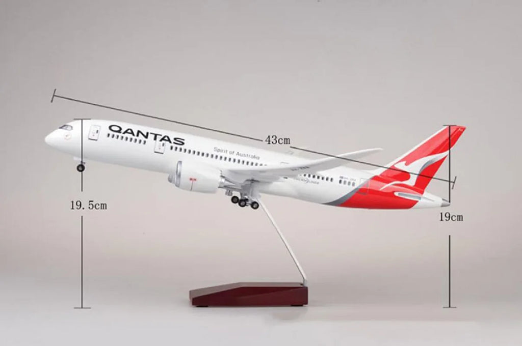 1/160 Scale Aircraft A380 Qantas Airways 46cm Resin Model Airplanes Diecast Toy Planes With Lights Stable Base Holiday Souvenir