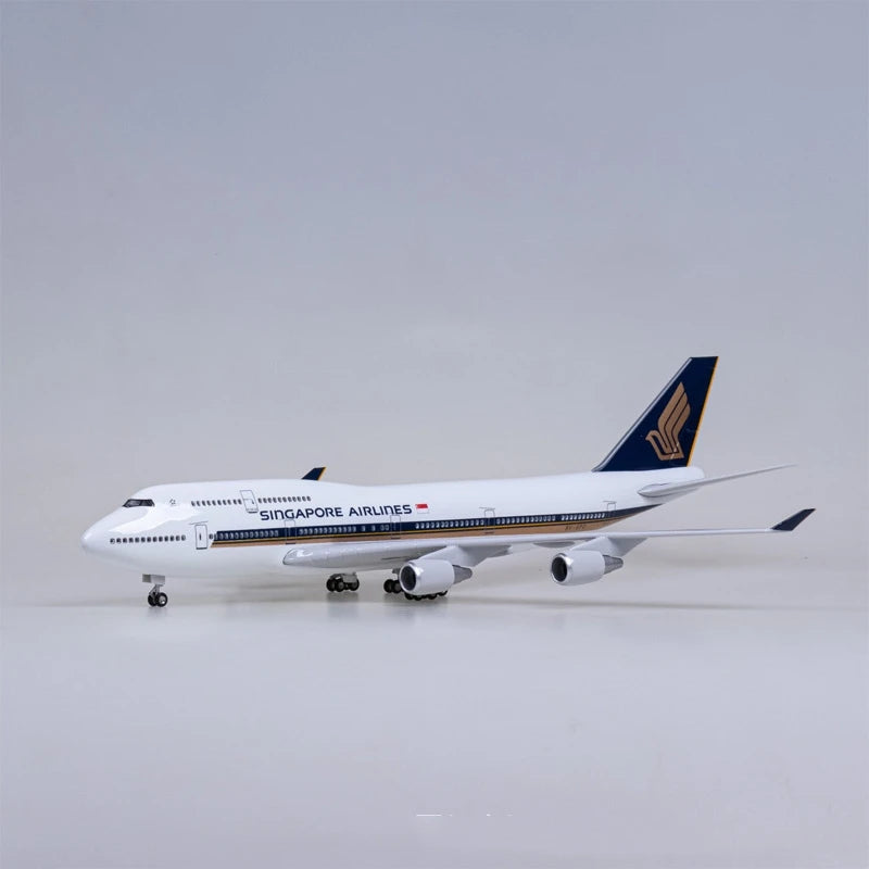 Singapore Airways A350/A380/B747 scale aircraft Toy 47CM Airplane model Light Wheel Diecast Resin Plane model plane kits