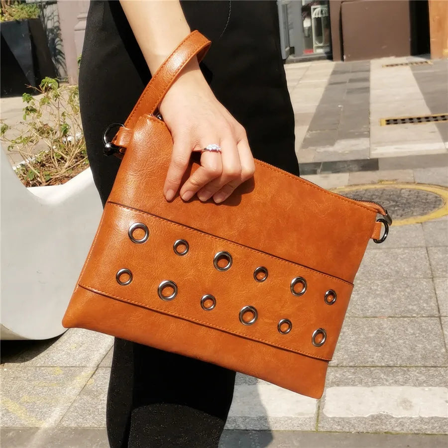 Brand Design Rivets Women Envelope Clutch Bag PU Leather Ladies Crossbody Messenger Bag Female Shoulder Bag Party Clutches Wrist
