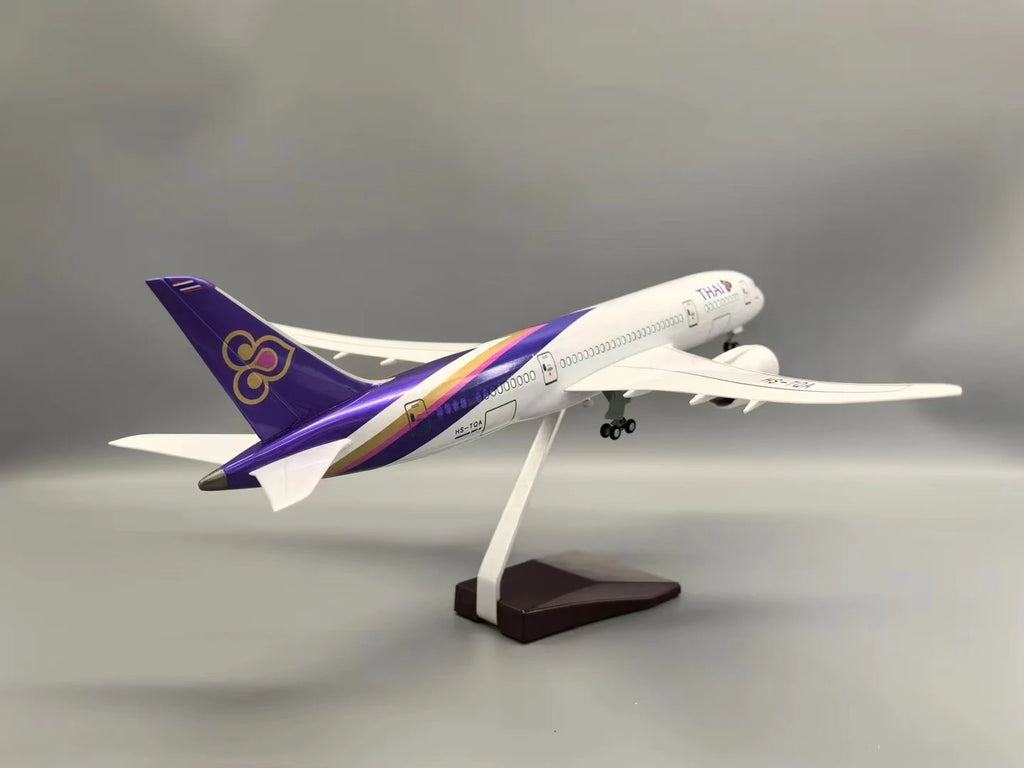 Scale Aircraft B787 Thailand Airways Model Plane 43cm Diecast Airplane Resin With Lights And Wheels Boys Collectible Miniatures