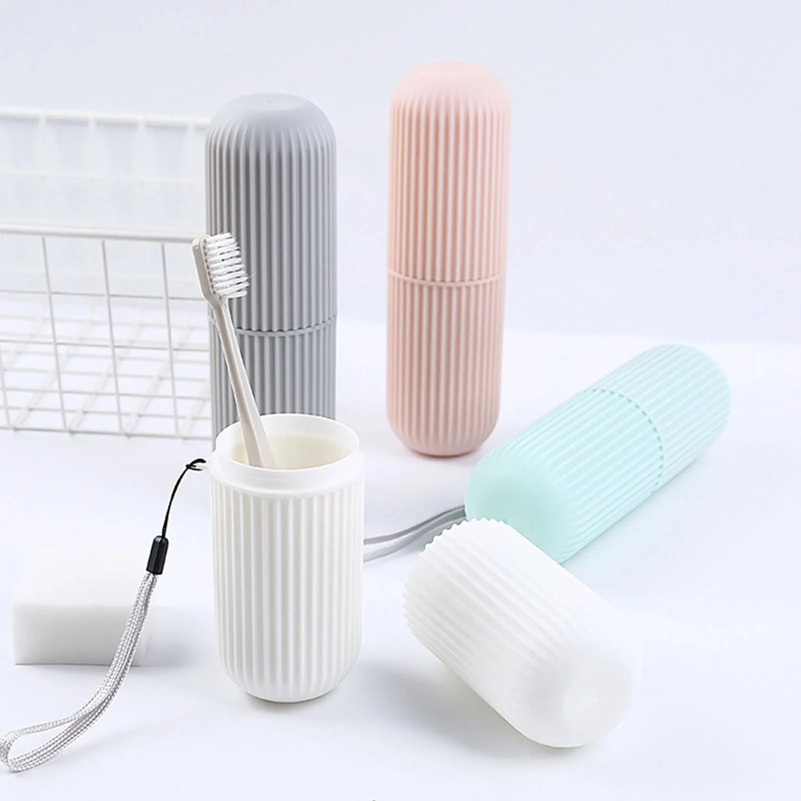 Travel Toothbrush Case Carrier Portable PP Slip Resistant Travel Toothbrush Cup with Cover White