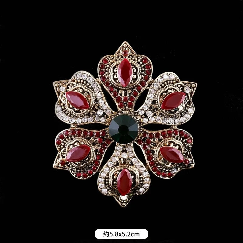 men's women's fashion crystal brooch retro metal baroque pin accessories