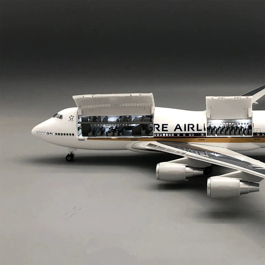 47cm Diecast 1:160 Scale Airplanes B747 Singapore Airways Resin Plane Model Kit Opened Hatch Door With LED Aviation Hobbies Toy