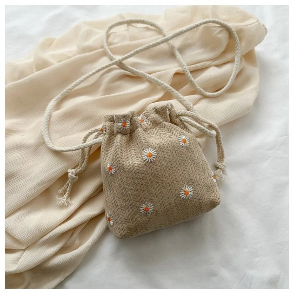 Fashion Rattan Straw Weave Bucket Bags Casual Small Beach Shoulder Bags Retro Handbags Totes Women Summer
