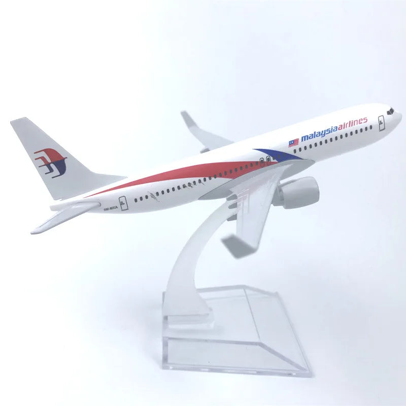 16CM Boeing B737 Aircraft 737 Series Scale Model Alloy Metal Diecast Airplane Toys for Boys Gift Collection Display