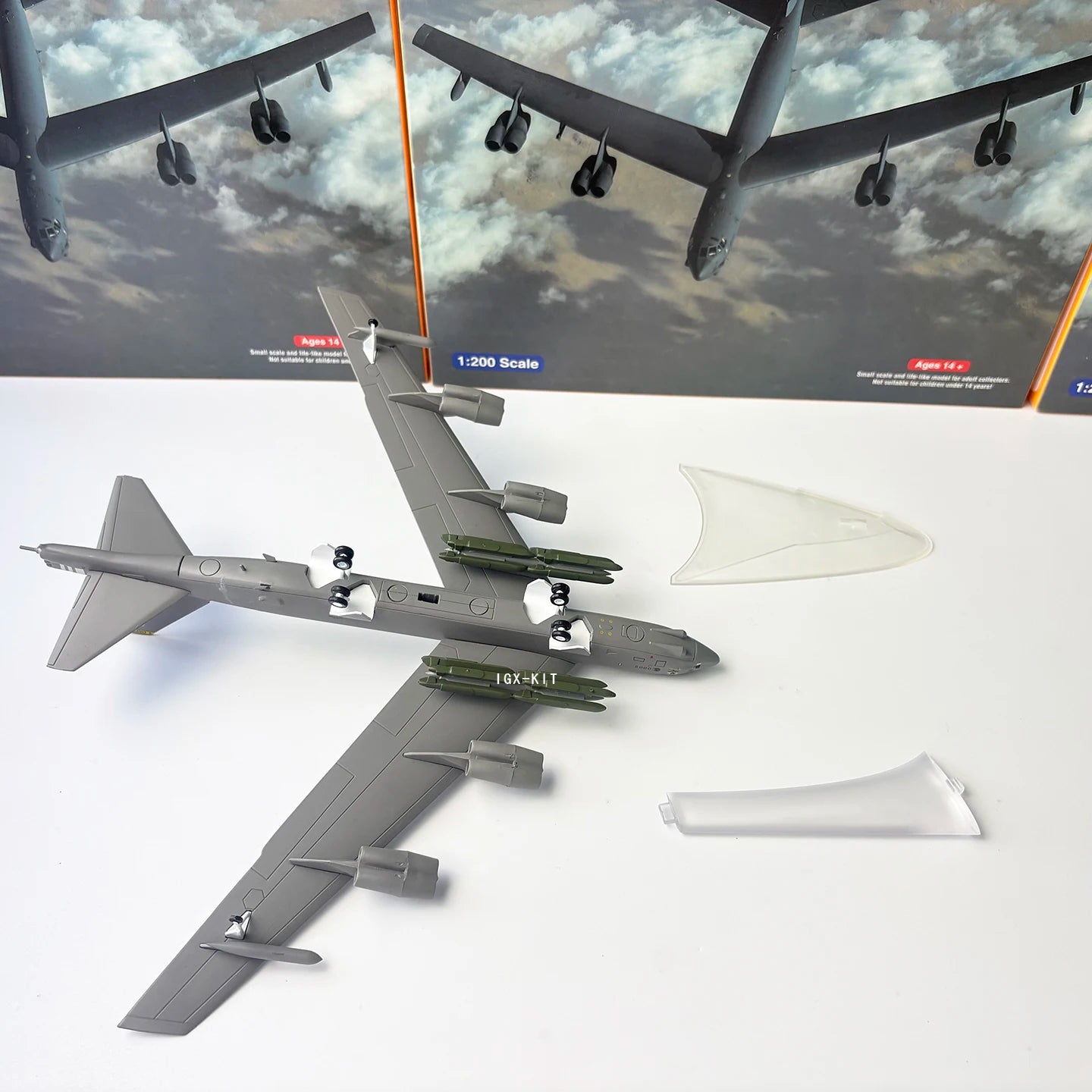 1/200 USAF B-52H Stratofortress Heavy Bomber Aircraft B52 Fighter Metal Military Diecast Finished Plane Model Collection or Gift