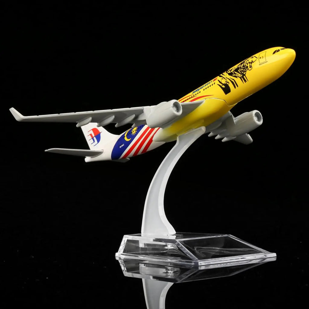 1/400 Scale Malaysia Yellow Tiger A330 16cm Alloy Airplane Model Toy Kit with Stand for Collections and Displays or Boys Gift