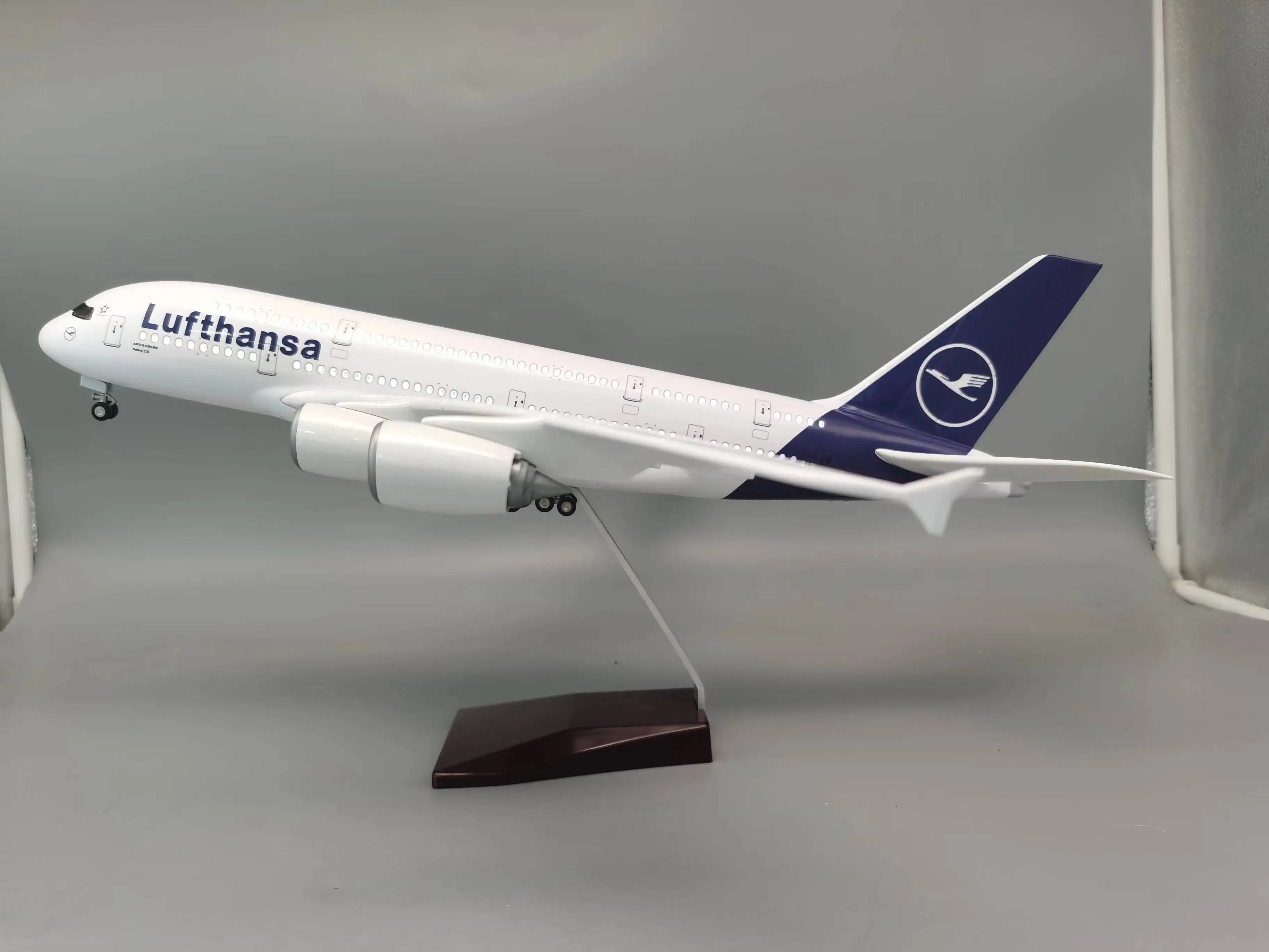 New Lufthansa Model Plane adults fun A380 Toy Airplane Diecast Model 1/160 Scale Aircraft Children Toys Games Aeroplane Resin