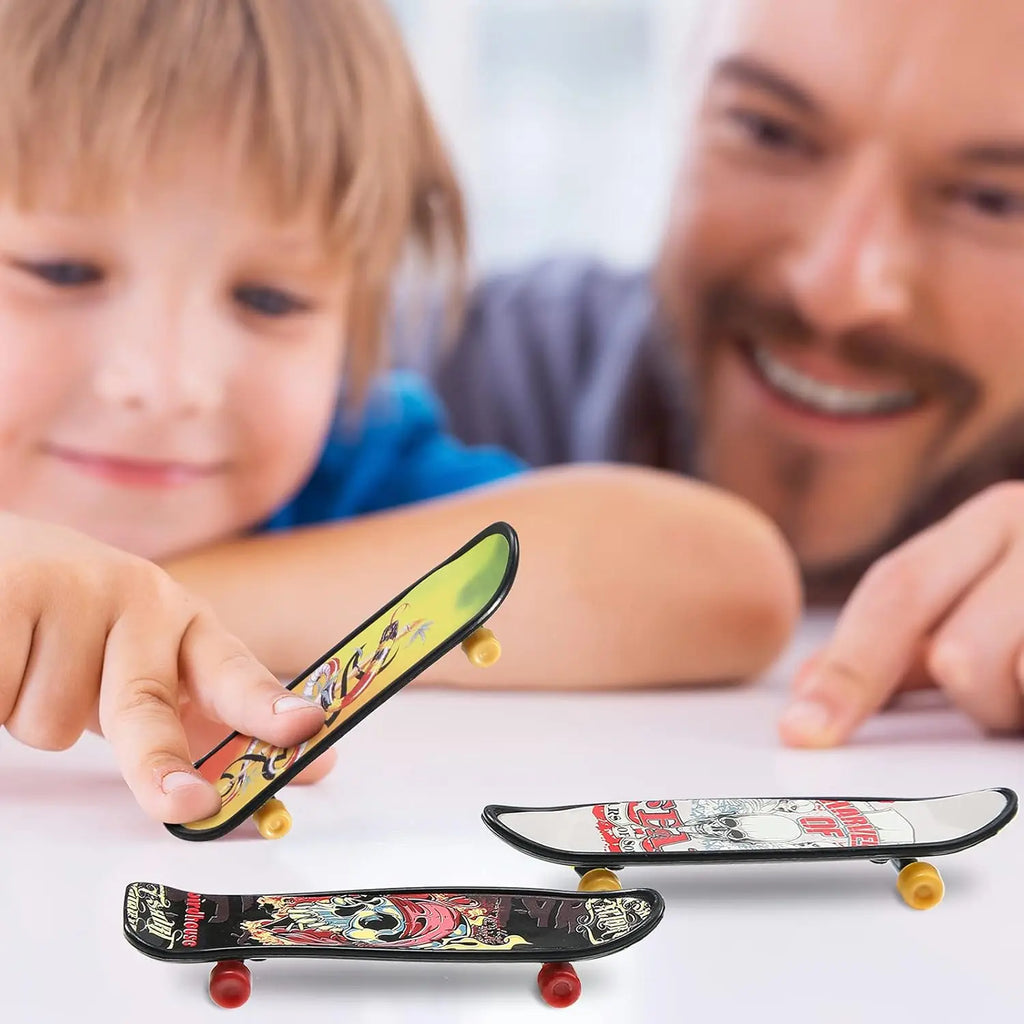 36-160Pcs Fingerboard Finger Mini Skateboard Toy Finger Boards Set with Double Sided Pattern Creative Novelty Finger Toys