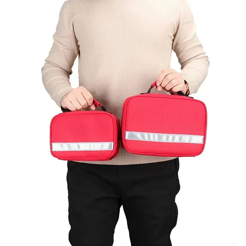 Family Small-scale Refrigerated Emergency Kit Portable Outdoor Medical First Aid Bag Waterproof Wear-resistant Sport Travel Bag