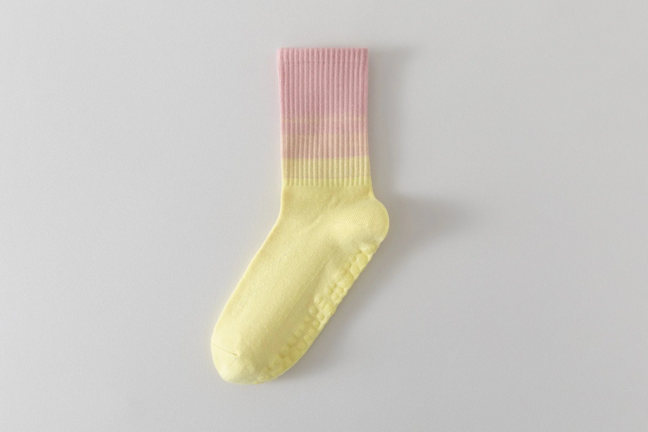 1 pair of women's gradient yoga socks, skipping rope sports socks, indoor non slip floor socks, and mid length socks