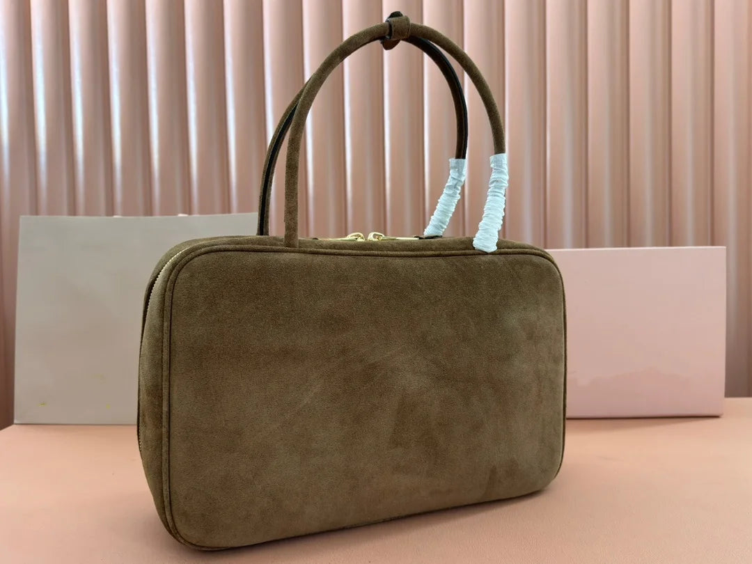 Luxury Makeup Bag High-Quality Sheepskin Handle Vanity Box Crossbody Shoulder Handbag 2026 Designer Women's