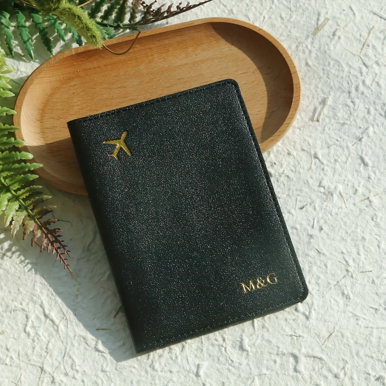 Customized Name PU Leather Travel Passport Gilding Letters Protective Case Personalized Thickened Passport Holder Case