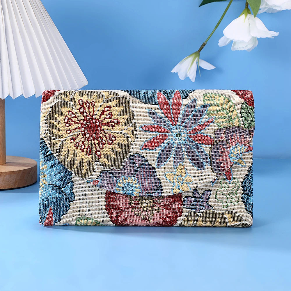 New vintage flower evening bag - unique design fashionable chain shoulder bag suitable for date wear and storage.