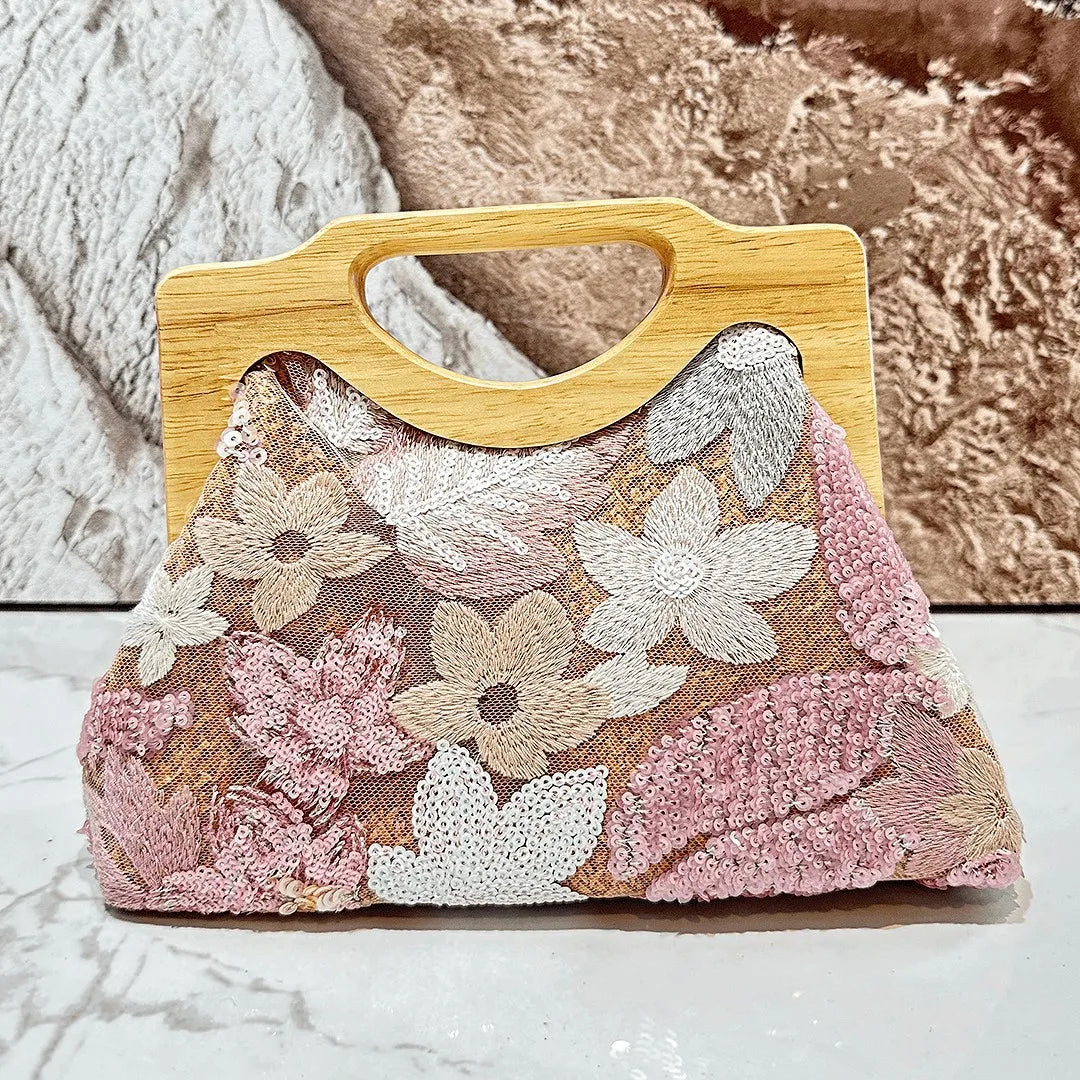 Spring and summer high-end large-capacity armpit bag hand-embroidered sequins hand-held straw bag