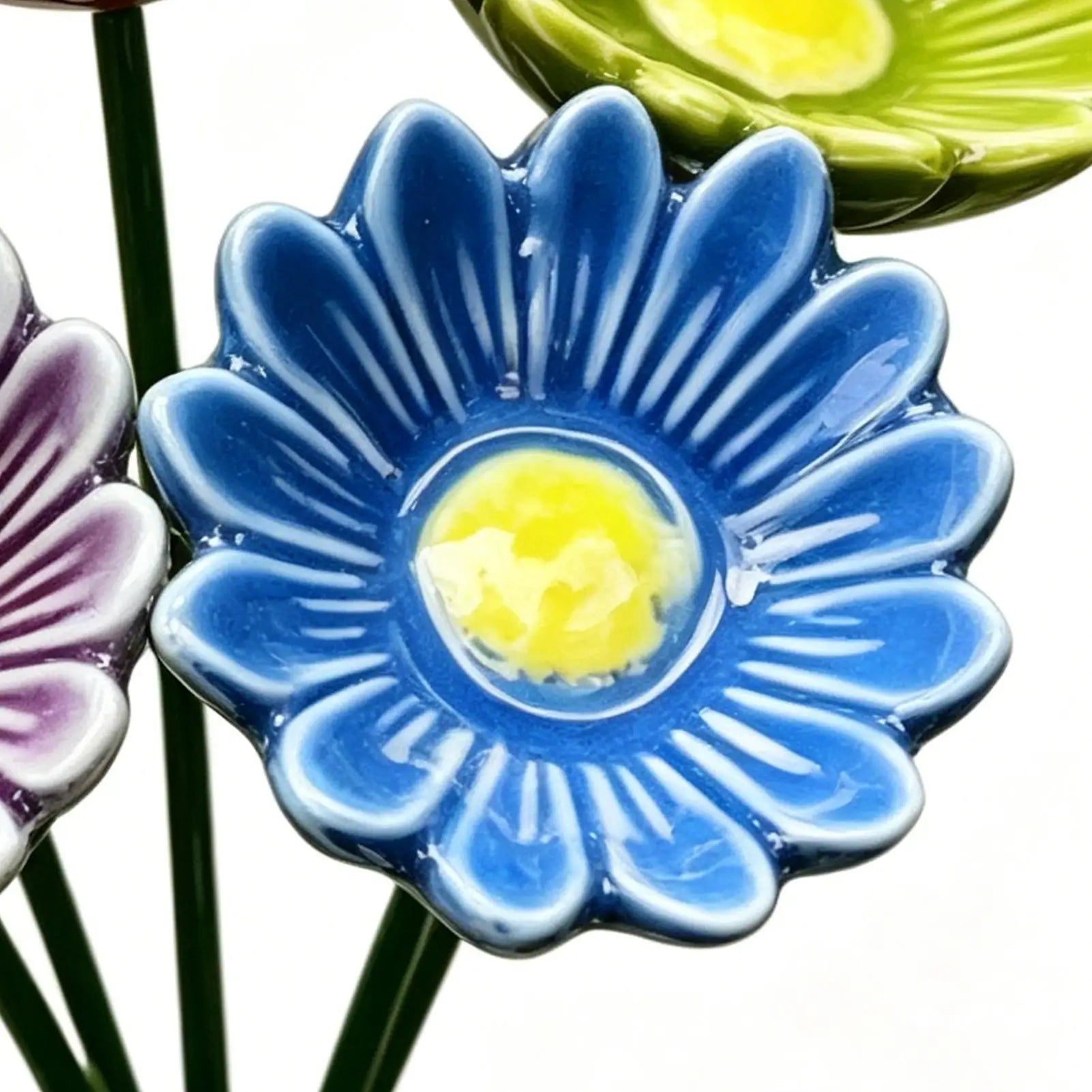 6pcs 4.5x20cm Ceramic Bee Water Station, Flower Garden Bird Bath, Bee & Butterfly Drinking Fountain for Yard Patio Lawn Decor