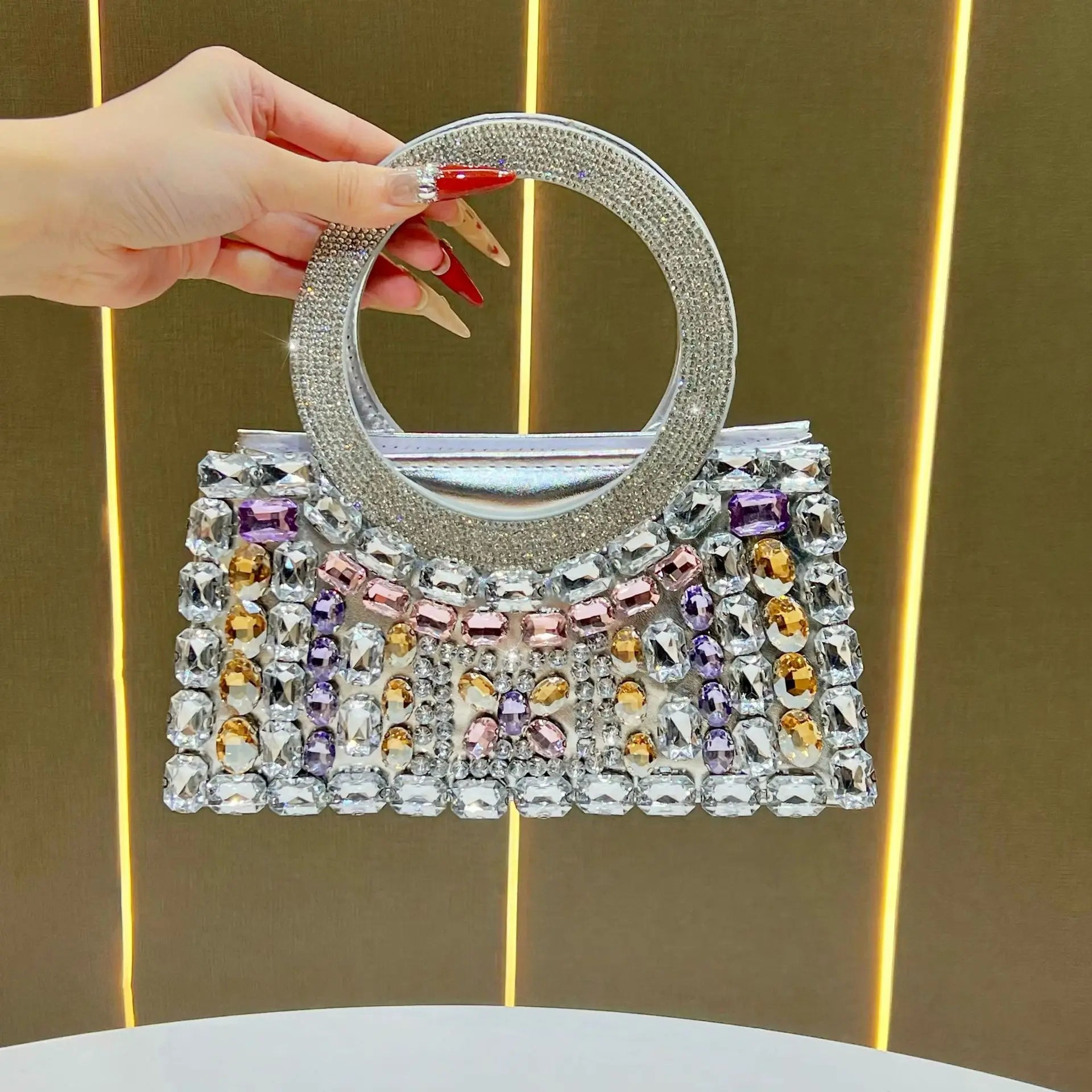 New fashion dinner bag, high-end women's handbag, full diamond messenger women's bag, light luxury temperament chain bag