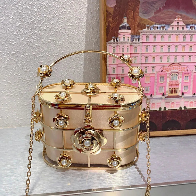 Metallic Evening Bag Flower Handbag Hollow Out Womens Bag Luxury Design Rhinestone Diamond Dinner Bags For Party Wedding Bag