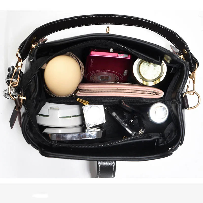 2026 New Fashionable Women's Bucket Bag Two tone Commuter Crossbody Bag ，with Pendant Student Handbag， Shoulder Bag。